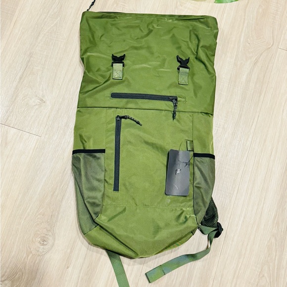 Fabletics Green Backpack - Picture 4 of 6